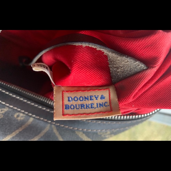 Dooney & Bourke Canvas Hearts Hobo Bag / Purse - Picture 4 of 8